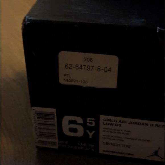 Jordan Retro Low 11's Pink Snakeskin - Picture 8 of 8